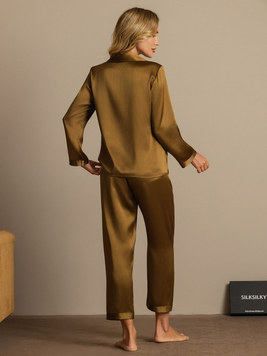 Pyjama Femme en Pure Soie avec Boutons