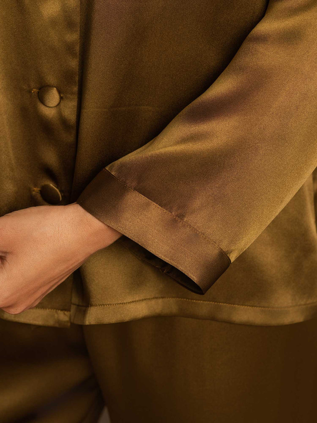 Pyjama Femme en Pure Soie avec Boutons