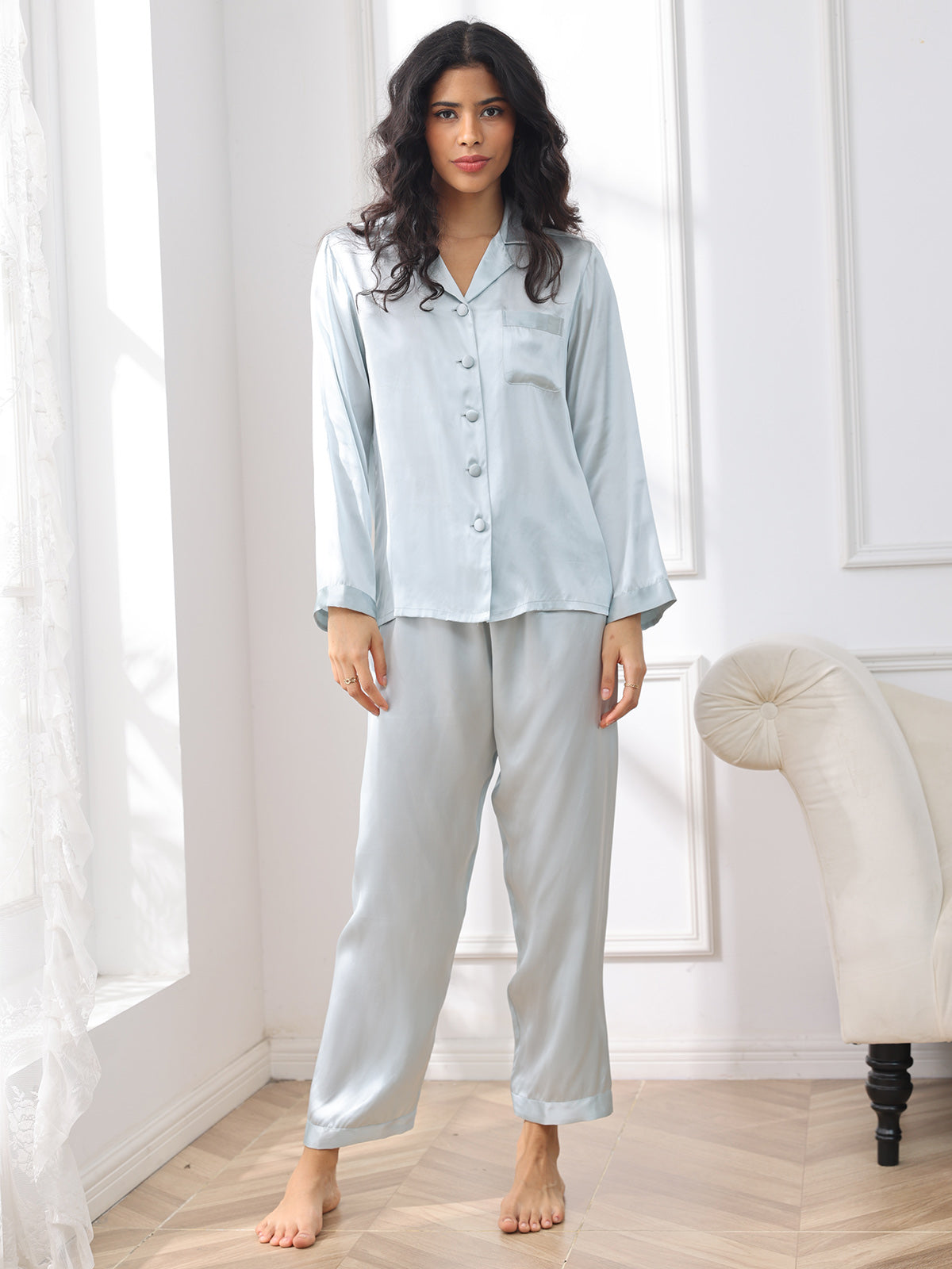 Pyjama Femme en Pure Soie avec Boutons