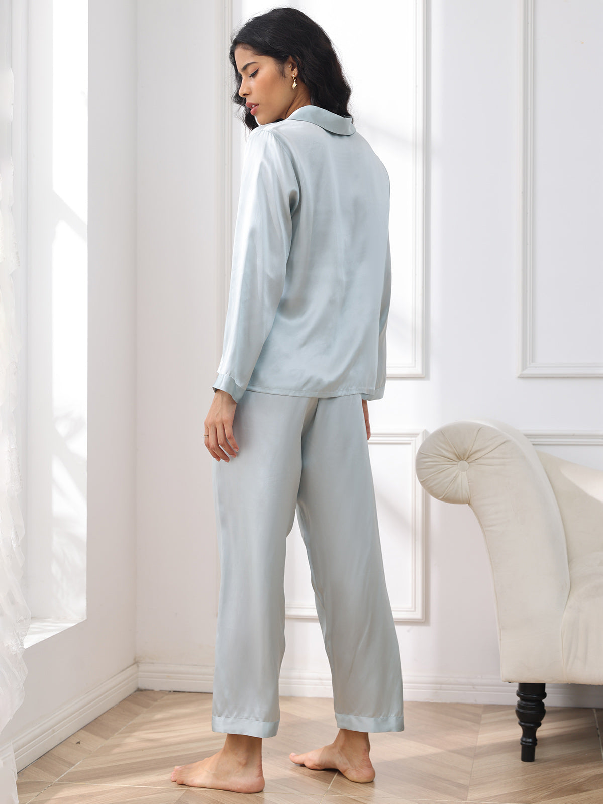Pyjama Femme en Pure Soie avec Boutons